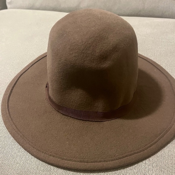 henri bendel Black Wide Brim Wool Felt Hat with Crest Pin henri bendel | Accessories | Gorgeous Wool Leather Mink  main image 4